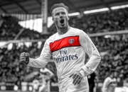 亚洲杯常规赛对决在即！巴黎圣日耳曼演练定位球，川崎前锋密集防守应对的简单介绍