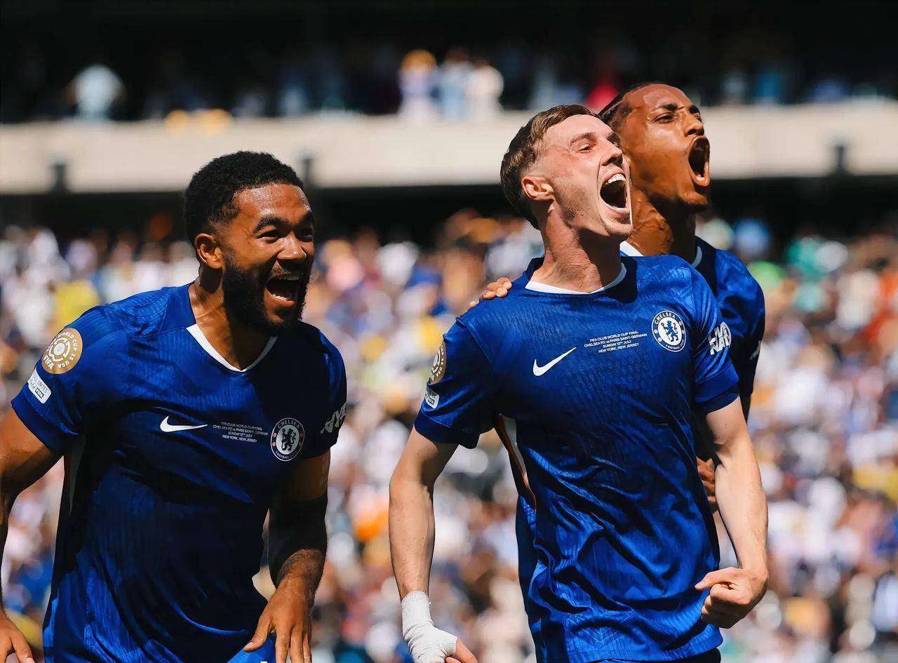 亚洲杯常规赛对决在即！巴黎圣日耳曼演练定位球，川崎前锋密集防守应对的简单介绍